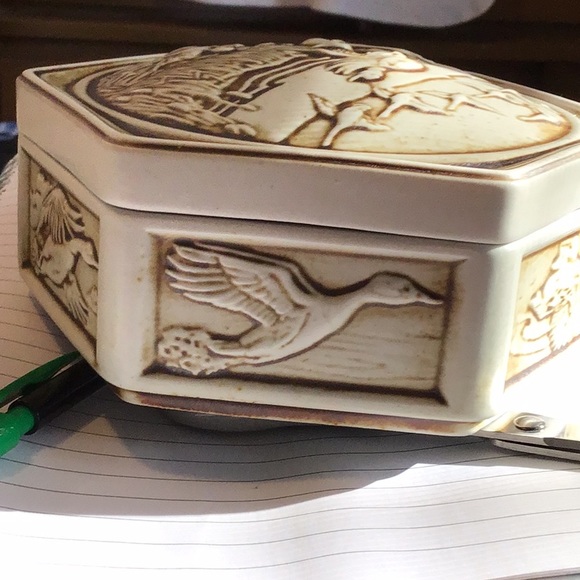 AVON 1980 Ceramic container   vintage  no box - Picture 4 of 7